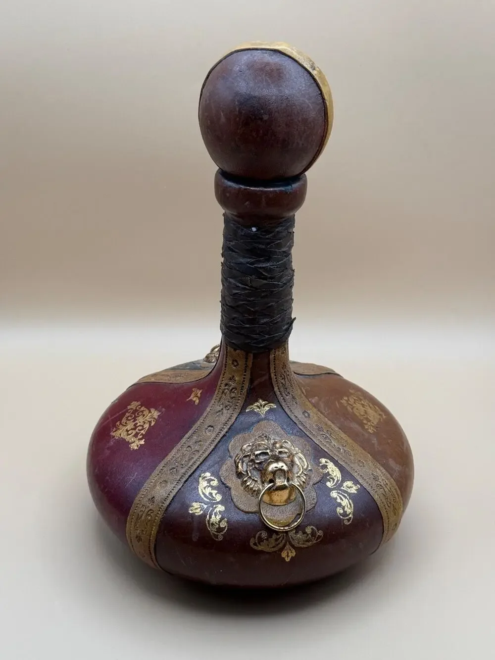 Vintage Italian Leather Wrapped Glass Decanter Lion Head Barware 11.25
